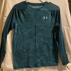 UA Boys long sleeve tee size L, EUC just wrinkled…